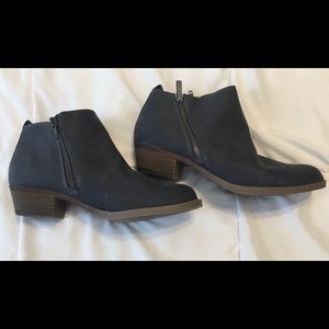 7.5 Navy faux suede 1”bootie with zipper